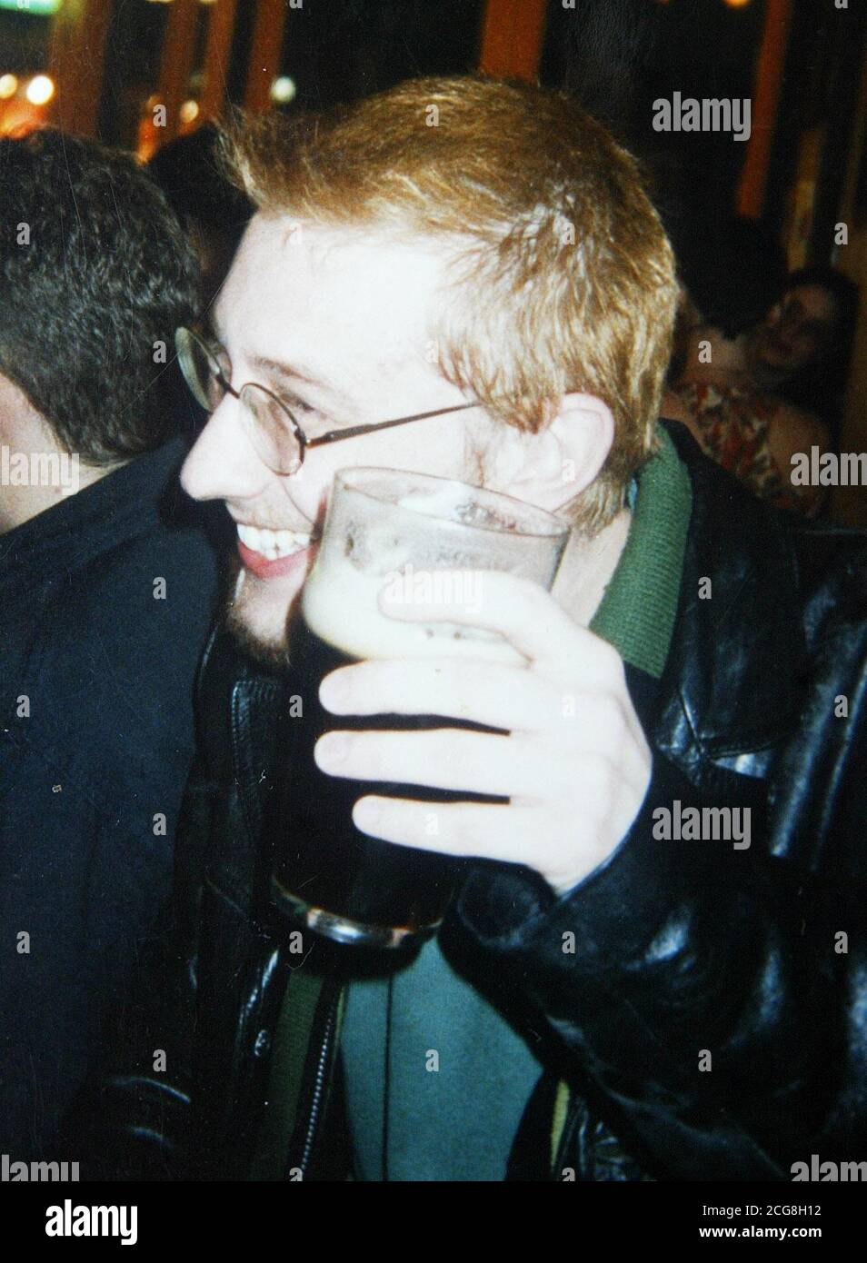 Undated Collect Foto von Richard Poole. Der Modefotograf Poole, der nach der Diagnose einer Depression nach dem Mental Health Act abgetrennt wurde, litt tatsächlich an vCJD, eine Untersuchung hörte am Dienstag, den 16. März 2004. Herr Poole, 30, aus Wilmslow, Cheshire, starb im September letzten Jahres nur sieben Tage nach der offiziellen Diagnose der menschlichen Form von BSE. Stockfoto