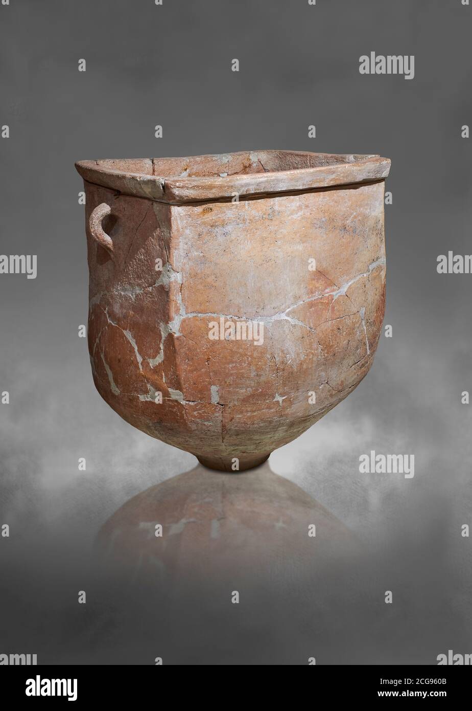 Hittite-Töpferbehälter mit Griffen aus der hethitischen Hauptstadt Hattusa, Hittite New Kingdom 1650-1200 v. Chr., Archäologisches Museum Bogazkale, Türkei. Gr Stockfoto