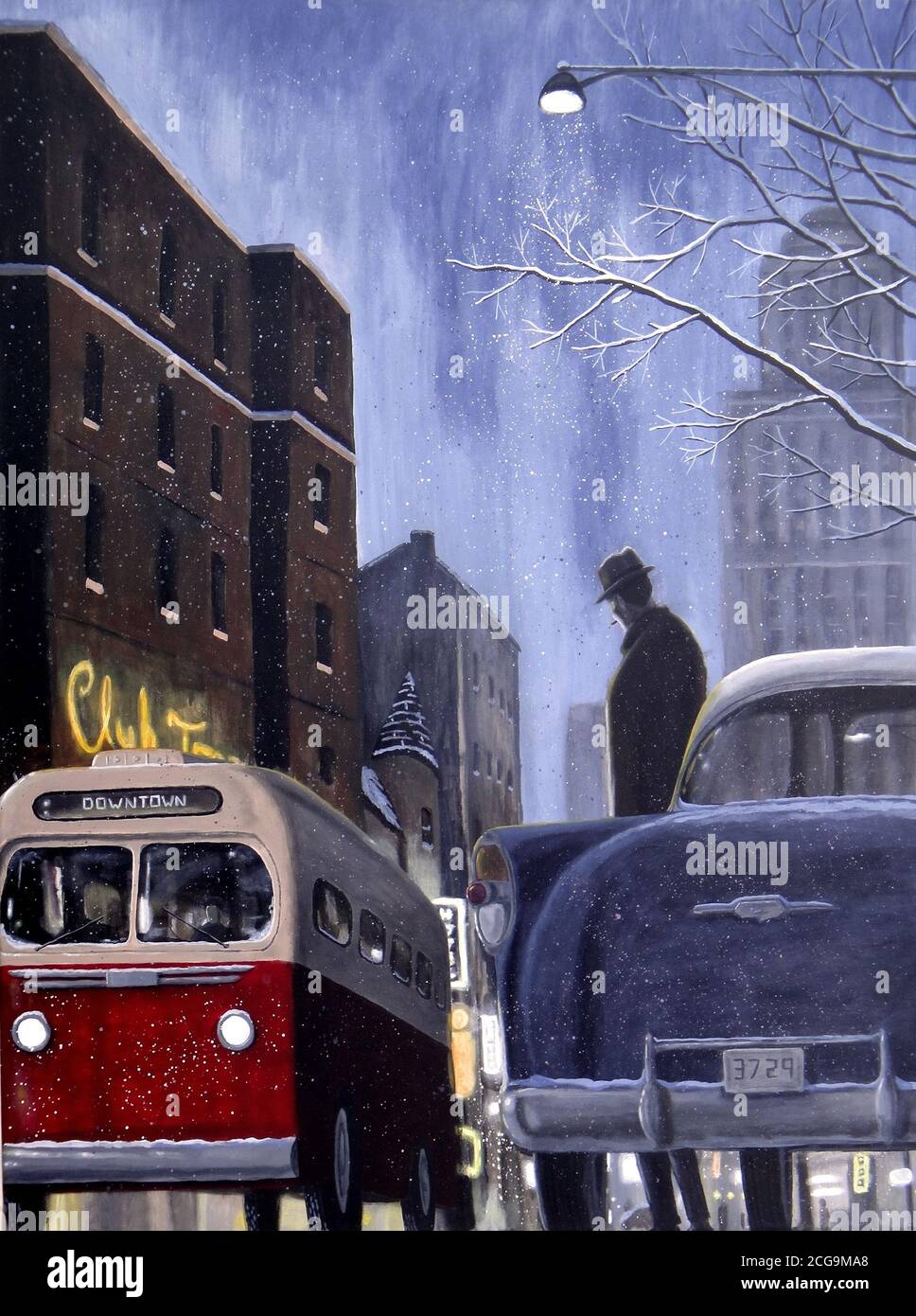 Retro 50s Nacht Schnee Szene eines Fedora tragen Mann wartet auf die Straße in der Innenstadt von einer großen Stadt zu überqueren. Film Noir und Detektivstimmung. Stockfoto