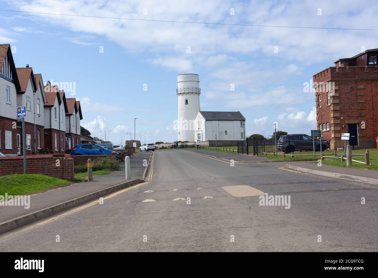 Blick von der Straße hinauf zum Hunganton Lighthouse, Norfolk, Großbritannien Stockfoto