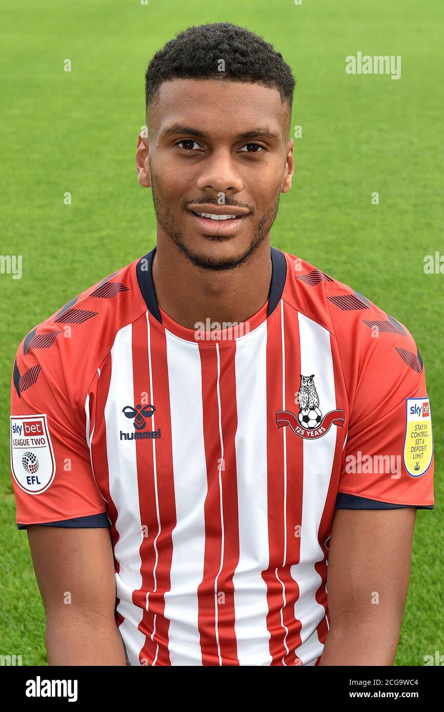 OLDHAM, ENGLAND. 3. SEPTEMBER 2020.Kyle Jameson im Jubiläumstrikot bei der odham Athletic Fotocall im Boundary Park, Oldham (Quelle: Eddie Garvey, MI News) Stockfoto