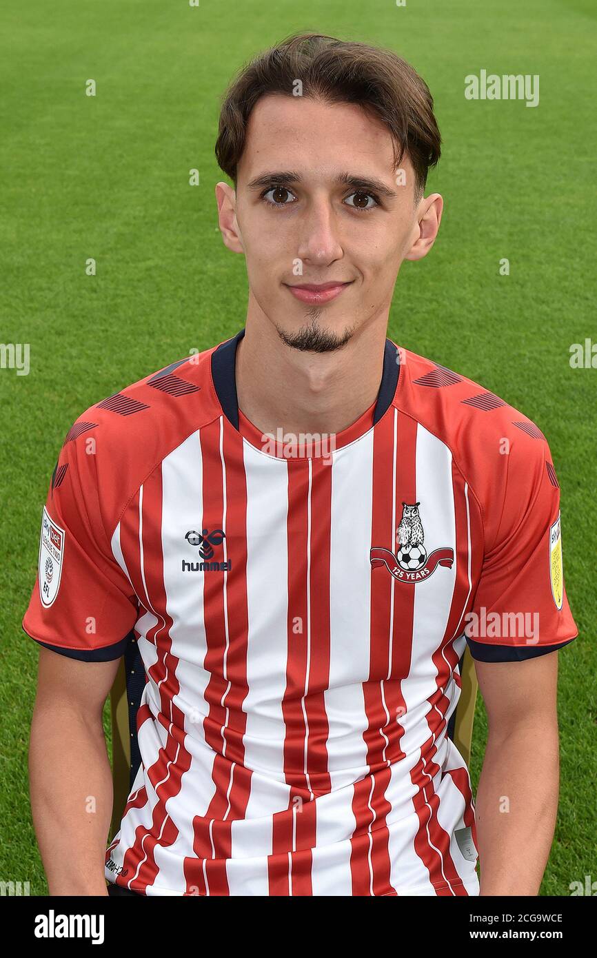 OLDHAM, ENGLAND. 3. SEPTEMBER 2020.Callum Whelan im Jubiläumstrikot im Odham Athletic Fotocall im Boundary Park, Oldham (Quelle: Eddie Garvey, MI News) Stockfoto