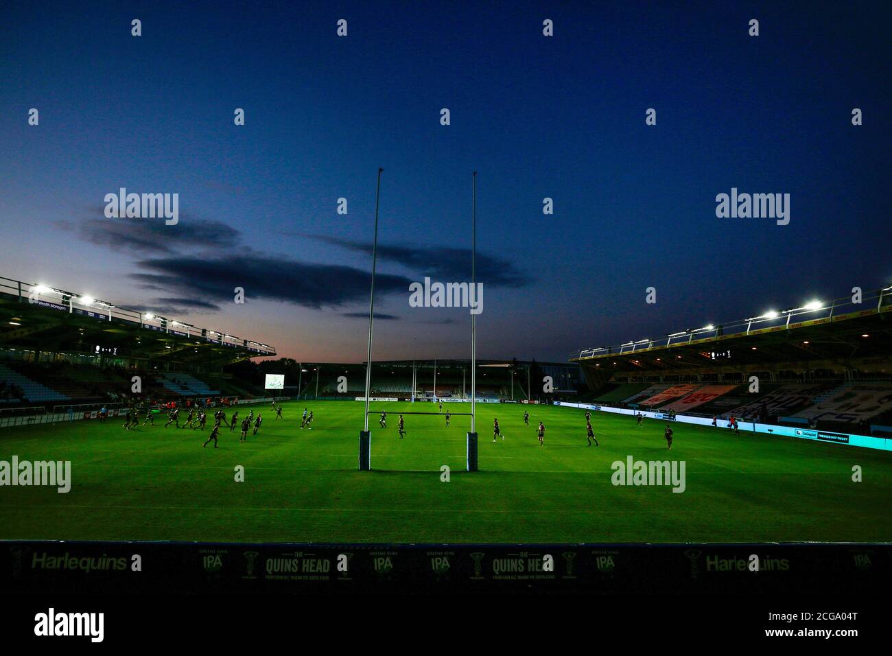 Twickenham Stoop, London, Großbritannien. September 2020. Gallagher Premiership Rugby, London Irisch gegen Harlequins; Allgemeine Ansicht des Inneren eines leeren das Stoop-Stadion von einer Remote-Kamera erfasst Credit: Action Plus Sports/Alamy Live News Stockfoto