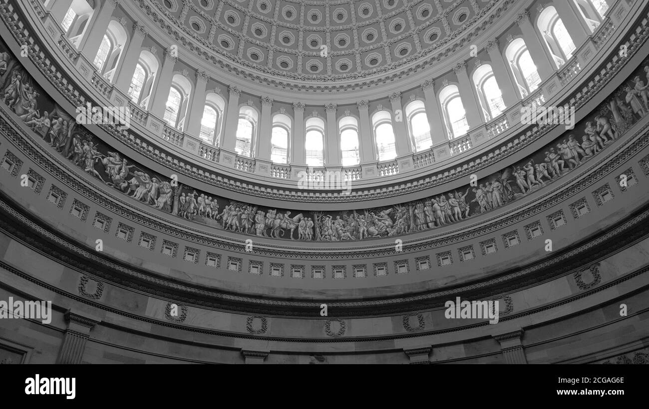 Die Rotunde des Kapitols der Vereinigten Staaten unter der Kuppel des Kapitolgebäudes der Vereinigten Staaten, Washington D.C. Stockfoto