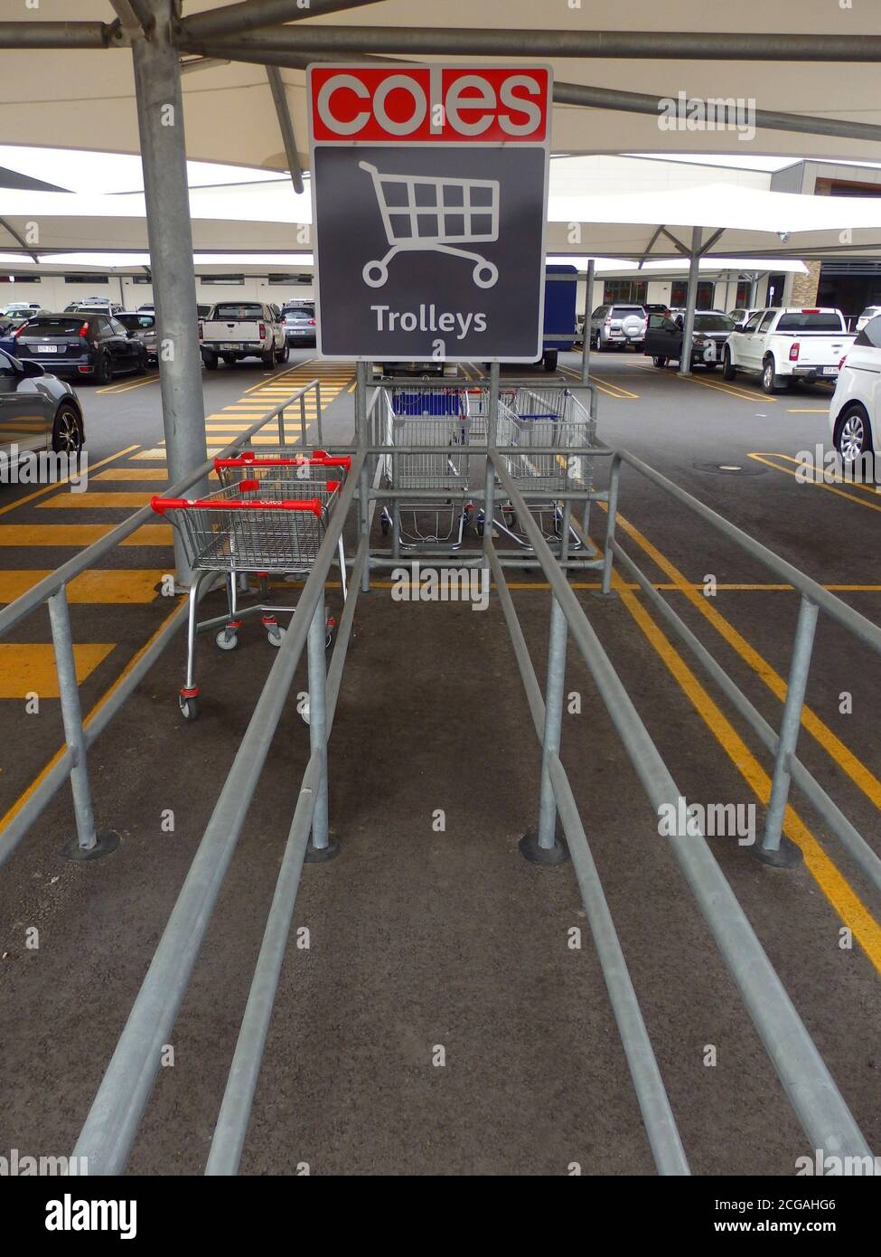 A Coles Supermarkt Trolley Bay, Queensland, Australien Stockfoto