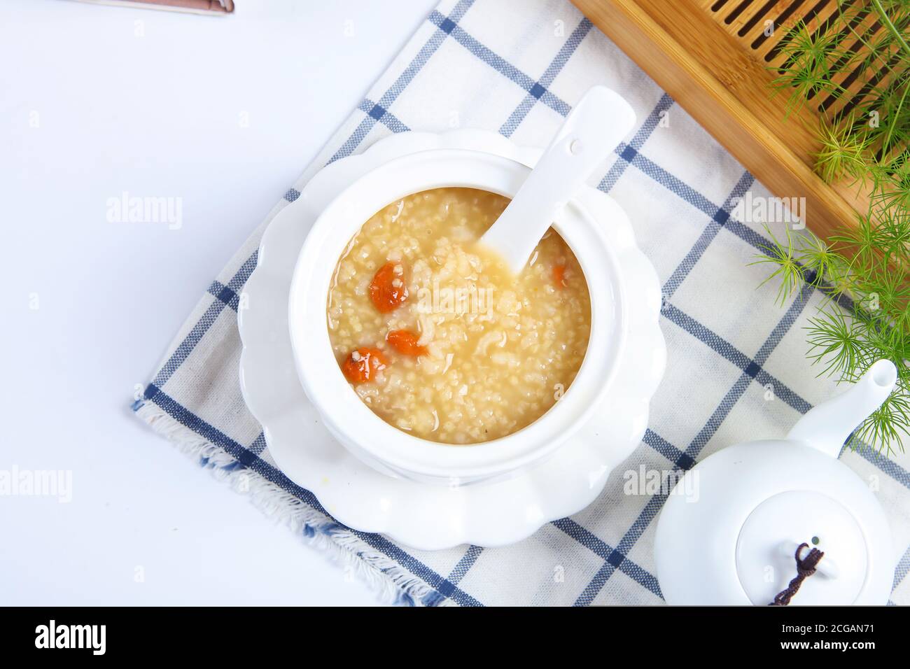 Ernährung köstliche chinesische Wolfbeere roten Jujube Congee Stockfoto