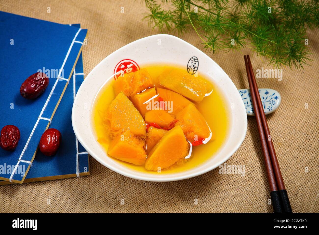 Chinesische Wolfsbeere Kürbissuppe Stockfoto