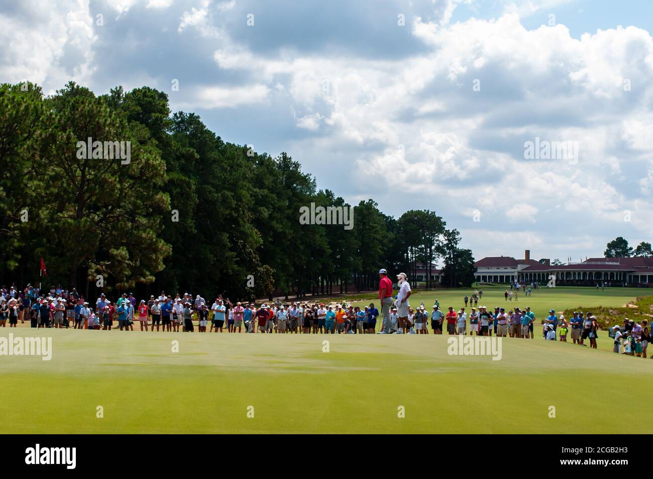 17. August 2019, Dorf Pinehurst, North Carolina, USA: USGA Pressemitteilung: LIBERTY CORNER, N.J. (Sept 9, 2020) Ã in dem Bemühen, seine Wirkung im Golf zu erweitern und seine Mission zu erweitern, das Spiel zu gewinnen und voranzubringen, wird die USGA "Golf House Pinehurst" in North Carolina einrichten, um bis 2023 eine neue Testanlage für Ausrüstung, Innovation Hub, Museum/Besucherzentrum und Büros zu umfassen, Und Gastgeber fünf U.S. Open Championships im Golf-reichen Staat bis 2047.die Ankündigung fügt vier U.S. Open Championships auf dem berühmten Pinehurst Nr. 2 Platz Ã in 2029, 2035, 2041 und 2047 Ã bestritten werden Stockfoto