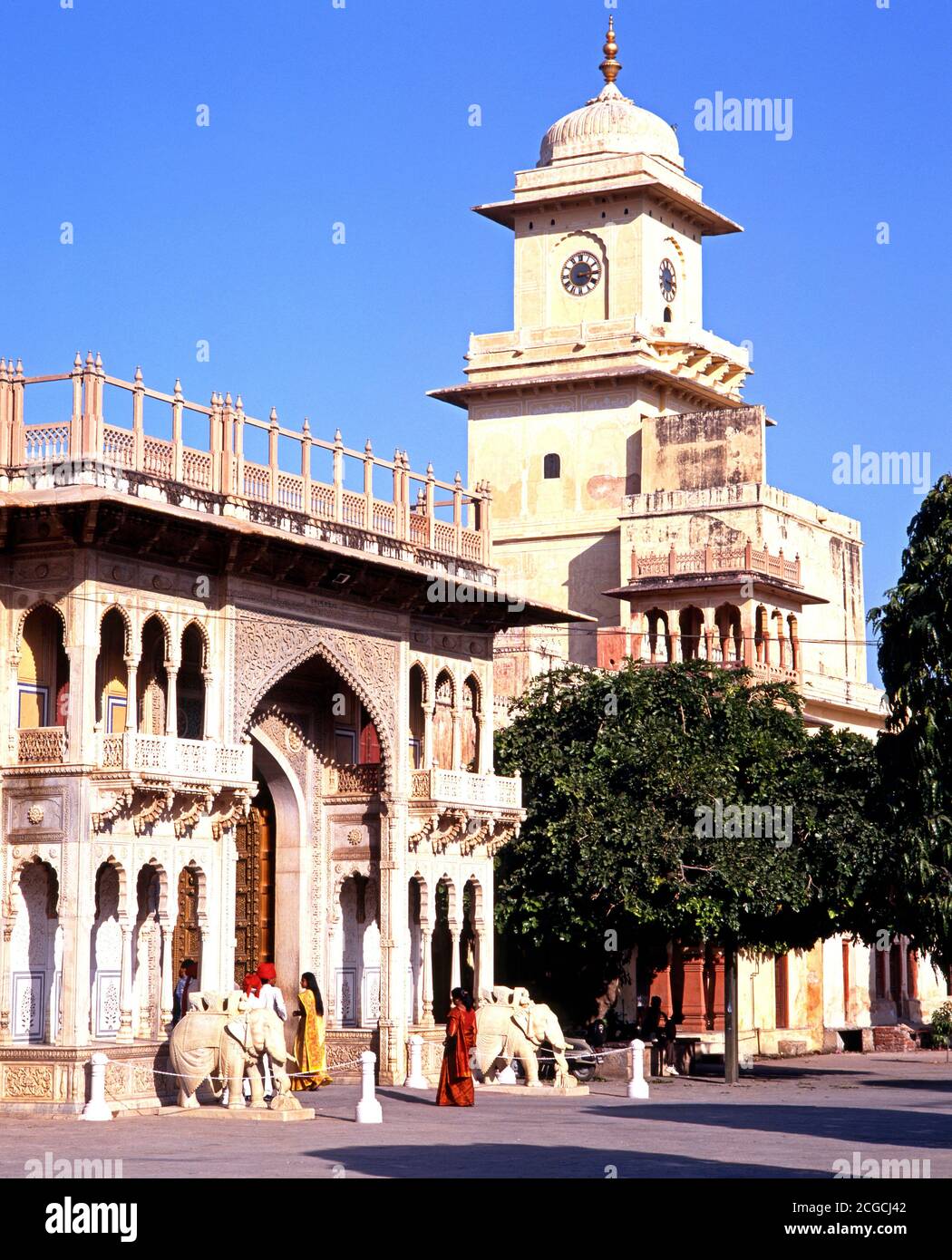 Eingangstor der City Palace auch als Chandra Mahal, Jaipur, Rajasthan, Indien bekannt. Stockfoto