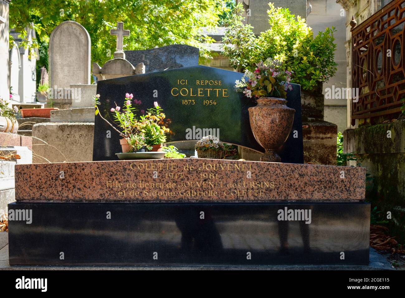 Das Grab von Colette auf dem Pere Lachaise Friedhof in Paris Stockfoto