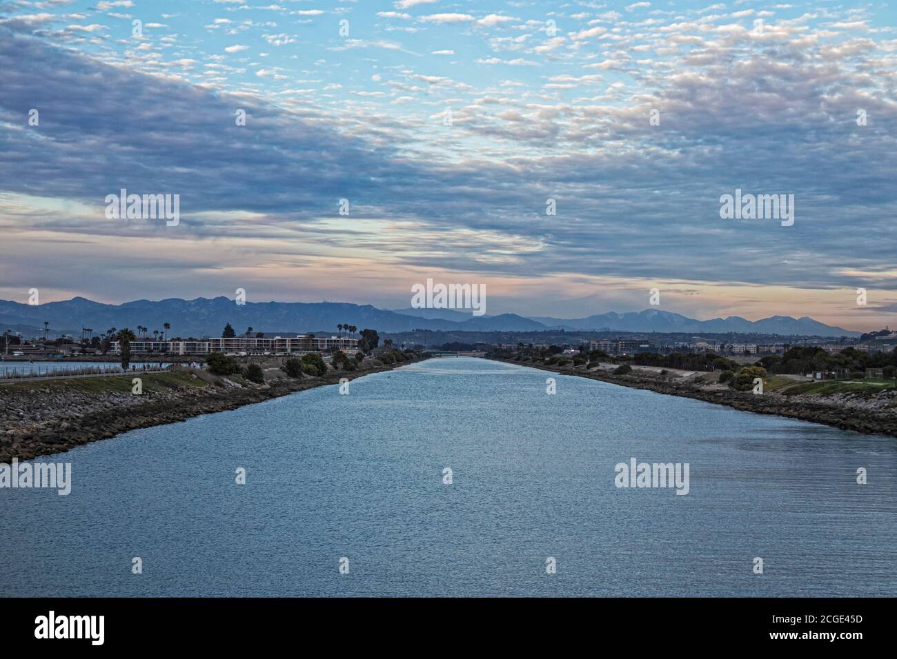 Ballona Creek mit späten Nachmittagswolken, Marina Del Rey, Los Angeles, Kalifornien, USA Stockfoto