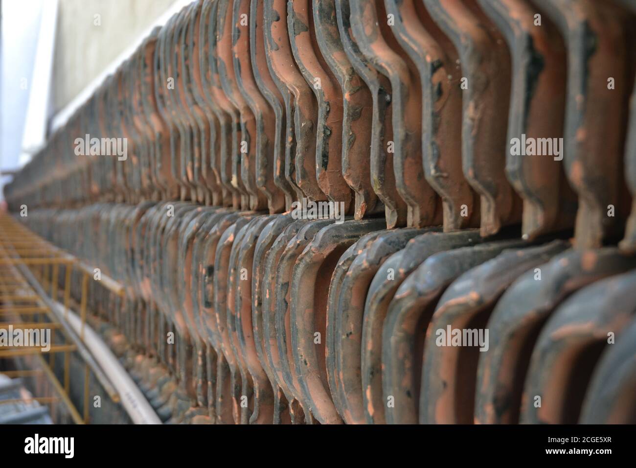 Kacheln, gestapelt, in Seitenansicht, Texturstil, Szenenhintergrund, Abstract, verwendet im Zivilbau, Brasilien, Südamerika Stockfoto