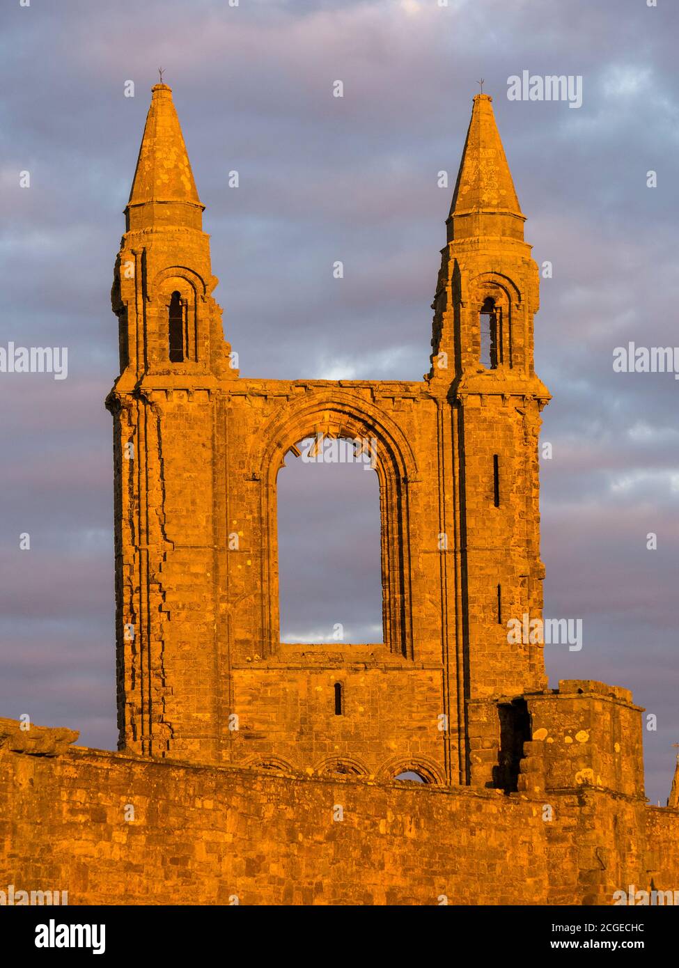 Dramatic, Sunrise Morning Light, St Andrews Cathedral, St Andrews, Fife, Schottland, Großbritannien, GB. Stockfoto