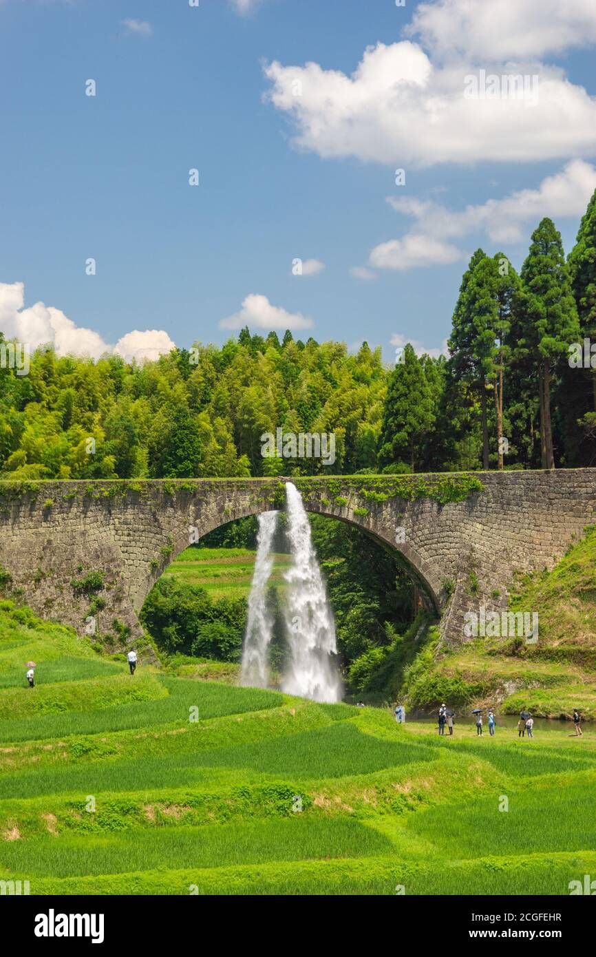 Wasserabfluss der Tsujun-Brücke, Präfektur Kumamoto, Japan Stockfoto