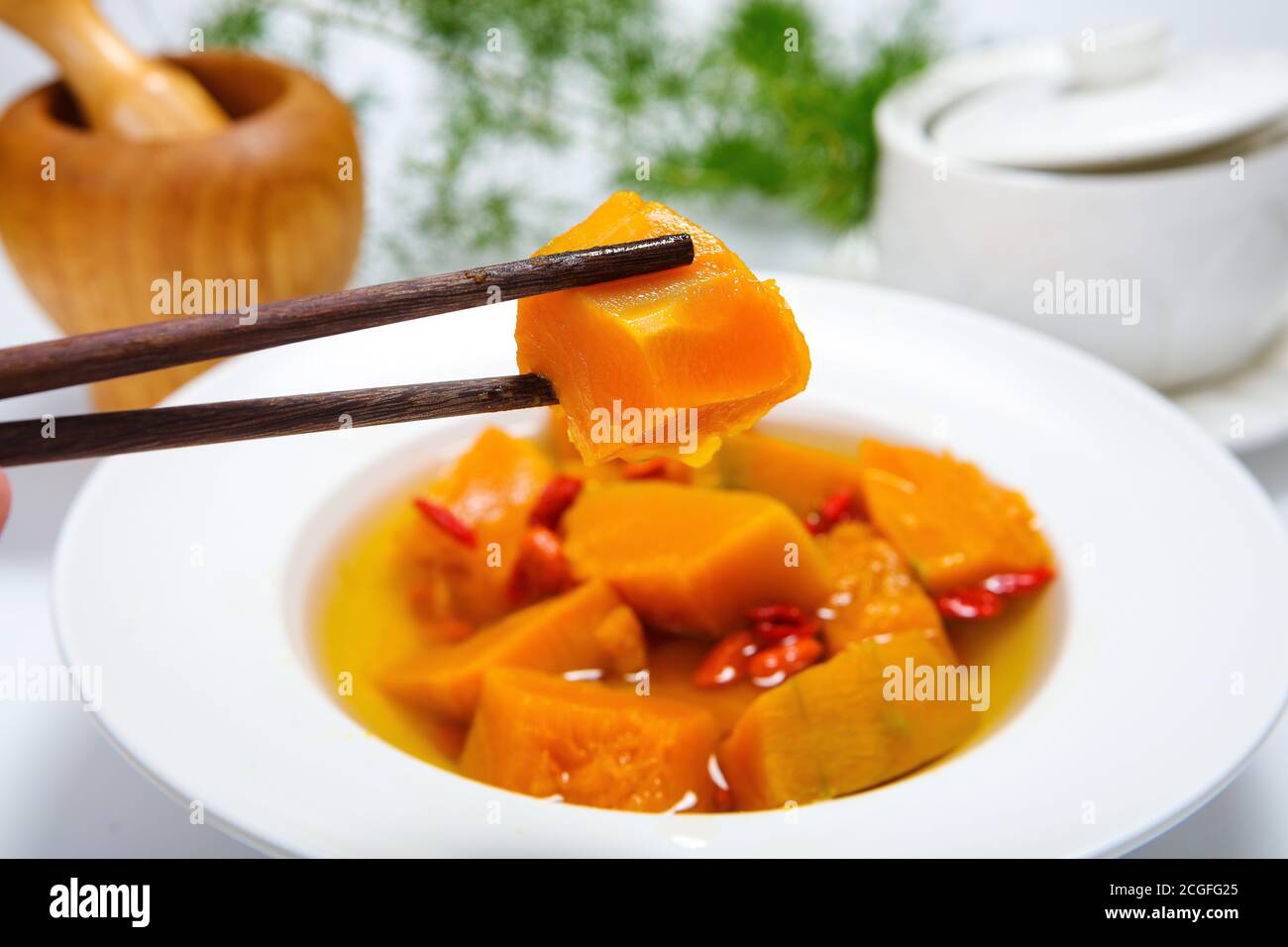 Chinesische Wolfsbeere Kürbissuppe Stockfoto