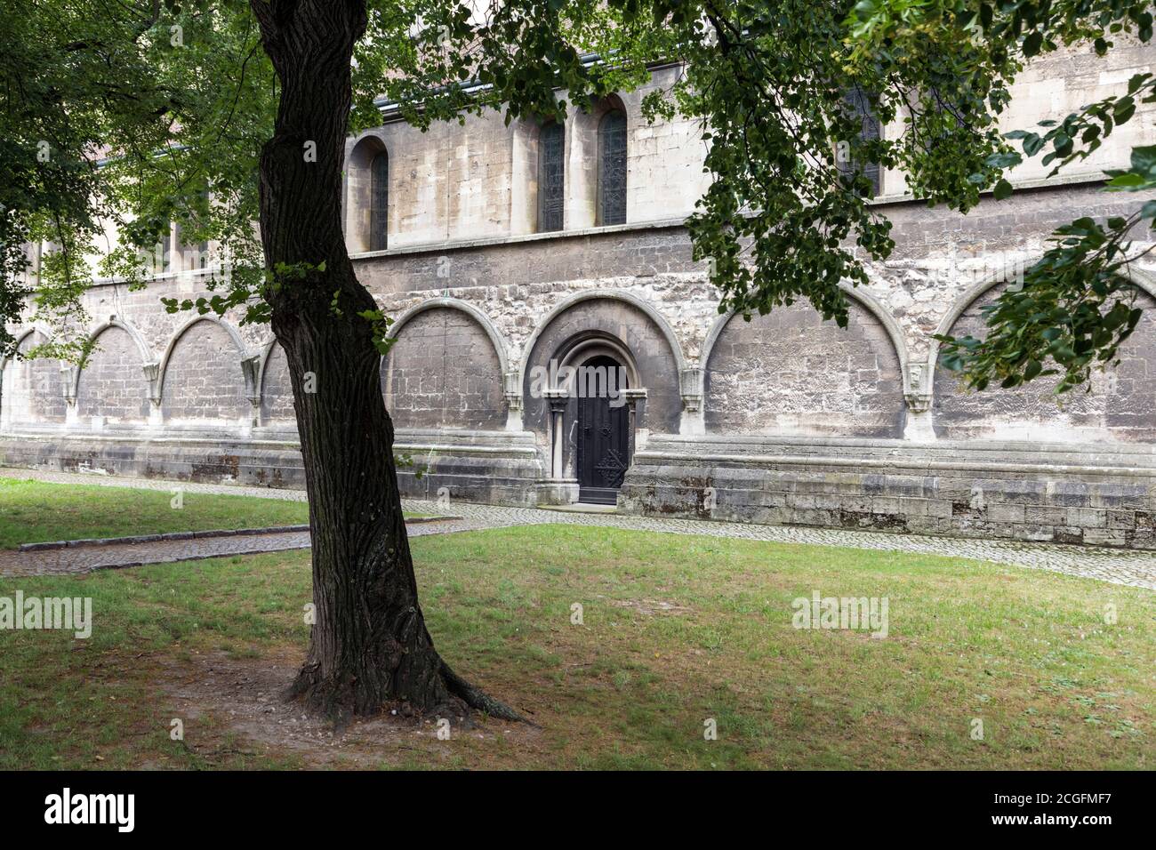 Seiteneingang zum Naumburger Dom St. Peter und Paul Stockfoto