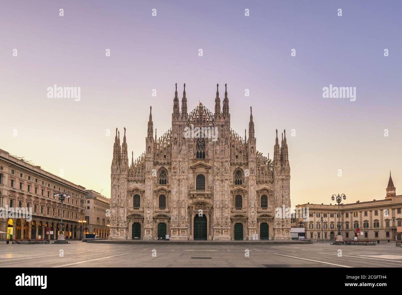 Mailand Italien Sonnenaufgang Skyline der Stadt am Mailänder Dom leer Niemand Stockfoto