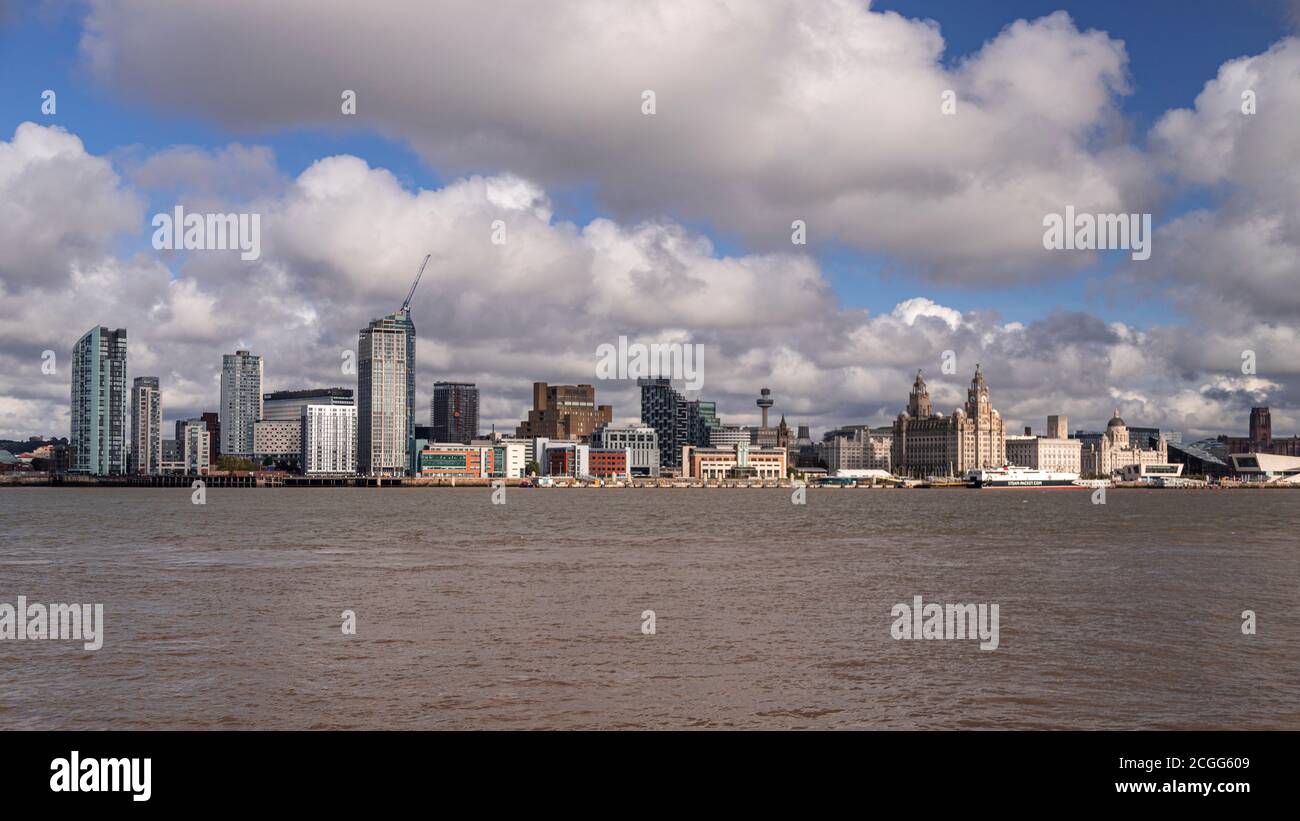 Skyline von Liverpool und River Mersey, Merseyside, England Stockfoto