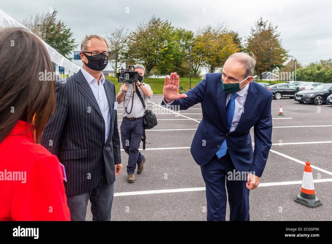 Clonakilty, West Cork, Irland. September 2020. Ein Taoiseach Micheál Martin besucht heute das Technologieunternehmen Global Shares an Clonakilty, um die Schaffung von 150 Arbeitsplätzen innerhalb des Unternehmens bekannt zu geben. Quelle: AG News/Alamy Live News Stockfoto