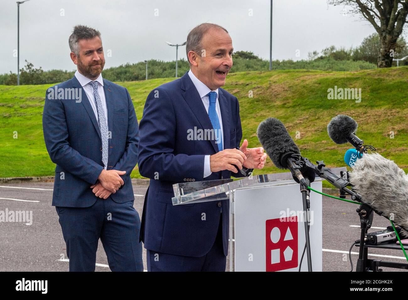 Clonakilty, West Cork, Irland. September 2020. Ein Taoiseach Micheál Martin besucht heute das Technologieunternehmen Global Shares an Clonakilty, um die Schaffung von 150 Arbeitsplätzen innerhalb des Unternehmens bekannt zu geben. Quelle: AG News/Alamy Live News Stockfoto