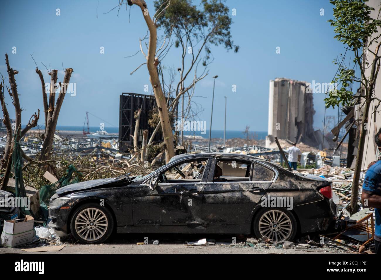 Libanon : Zerstörung der Stadt Beirut nach der massiven Explosion - Beirut Port Blast stürzte Auto Stockfoto