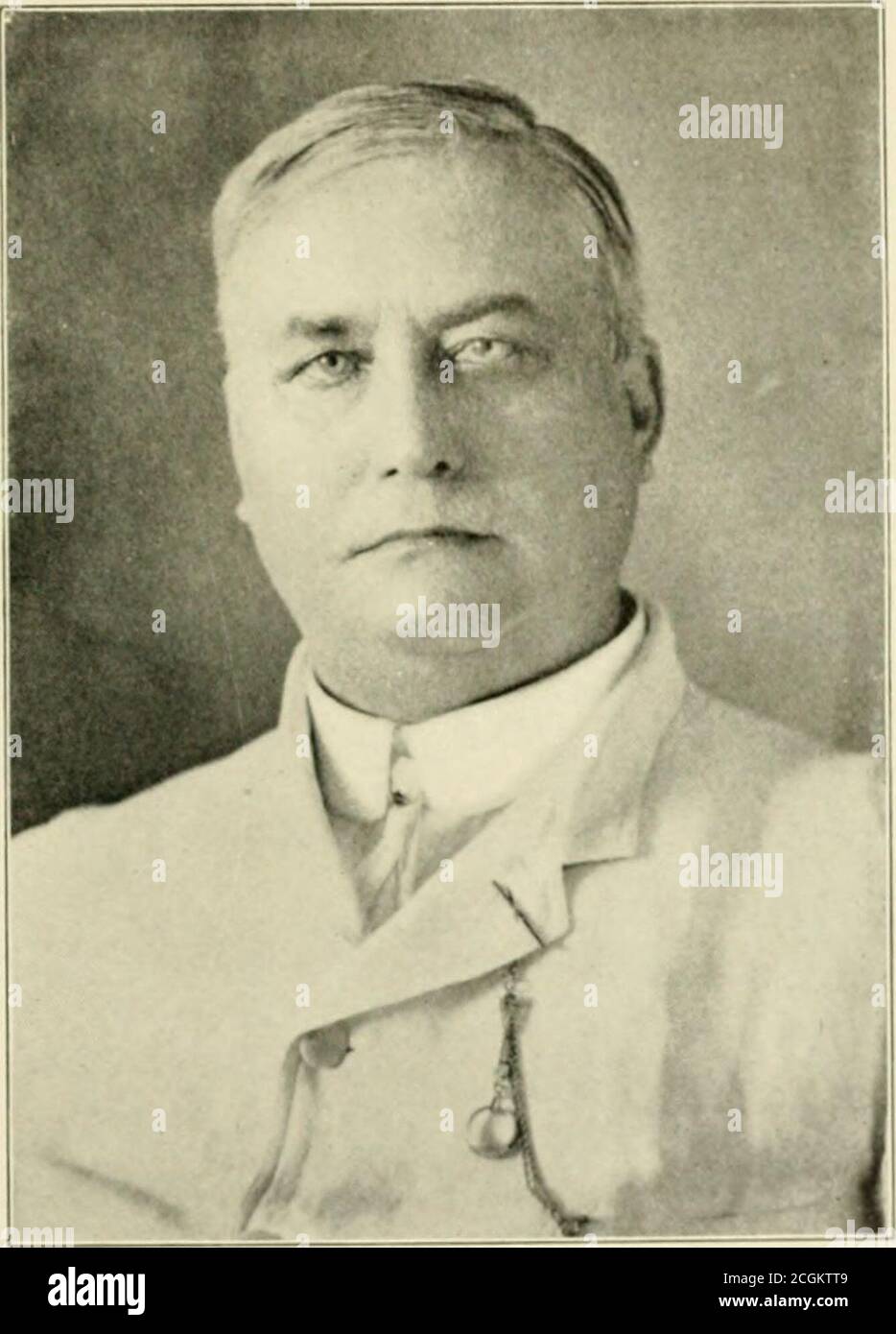 . Reiseroute der 7. Ohio Freiwilligen Infanterie, 1861-1864, mit Dienstplan, Porträts und Biographien . ce der Vereinigten Staaten, und nach Camp Den-nison, in der Nähe von Cincinnati, Ohio, wo es blieb bis thelter Teil des Juni, wenn es nach West Vir-ginia übertragen wurde, das Regiment wieder aufgenommen Juni 19 für drei Jahre. Itsfirst march war ein erzwungener von Clarksburg nach Weston, Virginia, in der letzteren Stadt, die etwa 57,000 Dollar an Bargeld einkassierte, die dem Staat Virginia gehörten, der nach West Virginia umgedreht wurde, gerade dann gebildet. Er nahm an der Schlacht von Cross Lanes, Virginia, 2. August Stockfoto