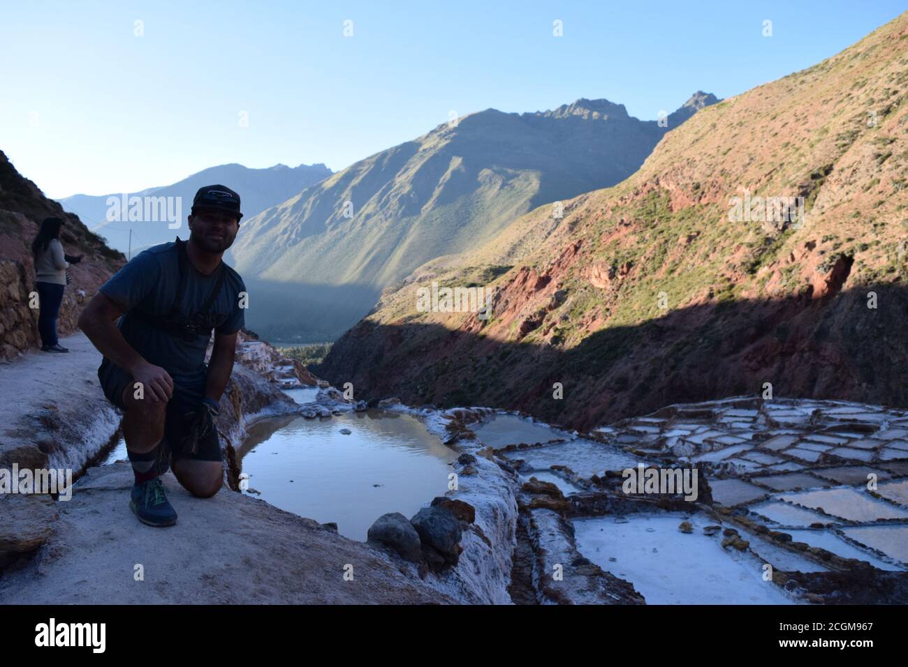Ein faszinierender Blick auf die Salzterrassen in Maras, Peru berühmt. Diese Salzteiche in Südamerika wurden von AD200 bis AD900 von der Chanapata-Kultur erbaut Stockfoto