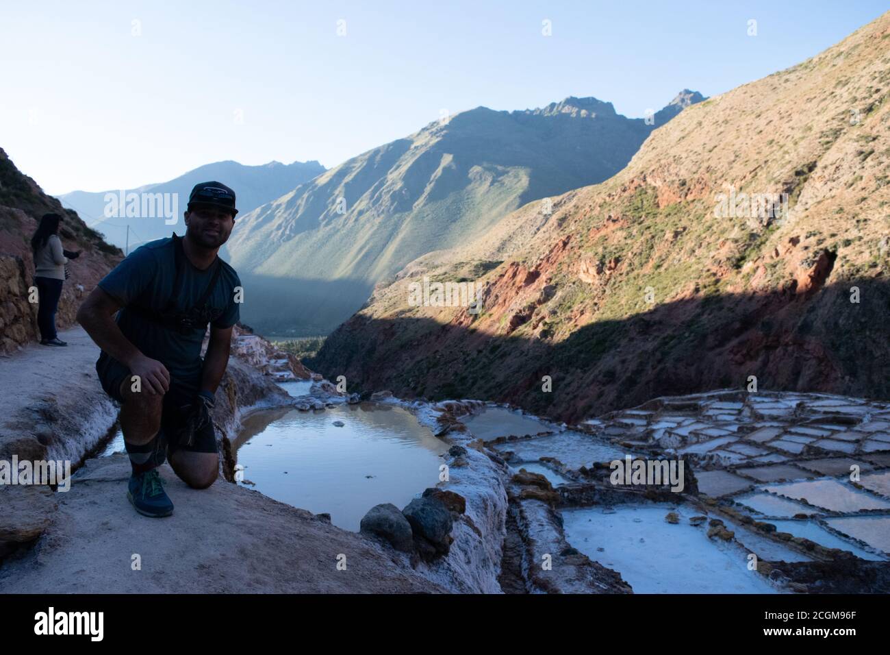 Ein faszinierender Blick auf die Salzterrassen in Maras, Peru berühmt. Diese Salzteiche in Südamerika wurden von AD200 bis AD900 von der Chanapata-Kultur erbaut Stockfoto