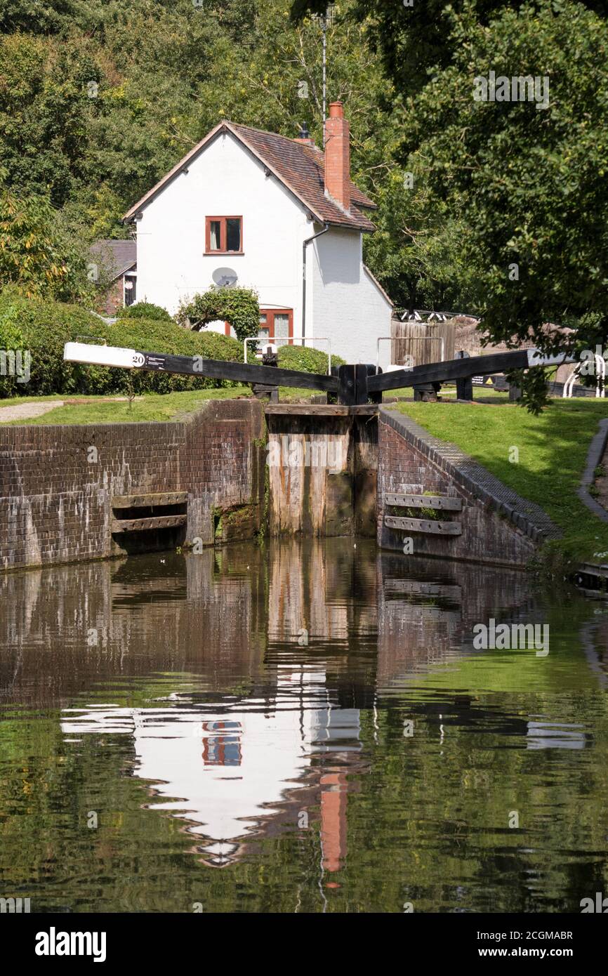 Stratford-upon-Avon Canal in der Nähe von Lapworth, Warwickshire, England, Großbritannien Stockfoto