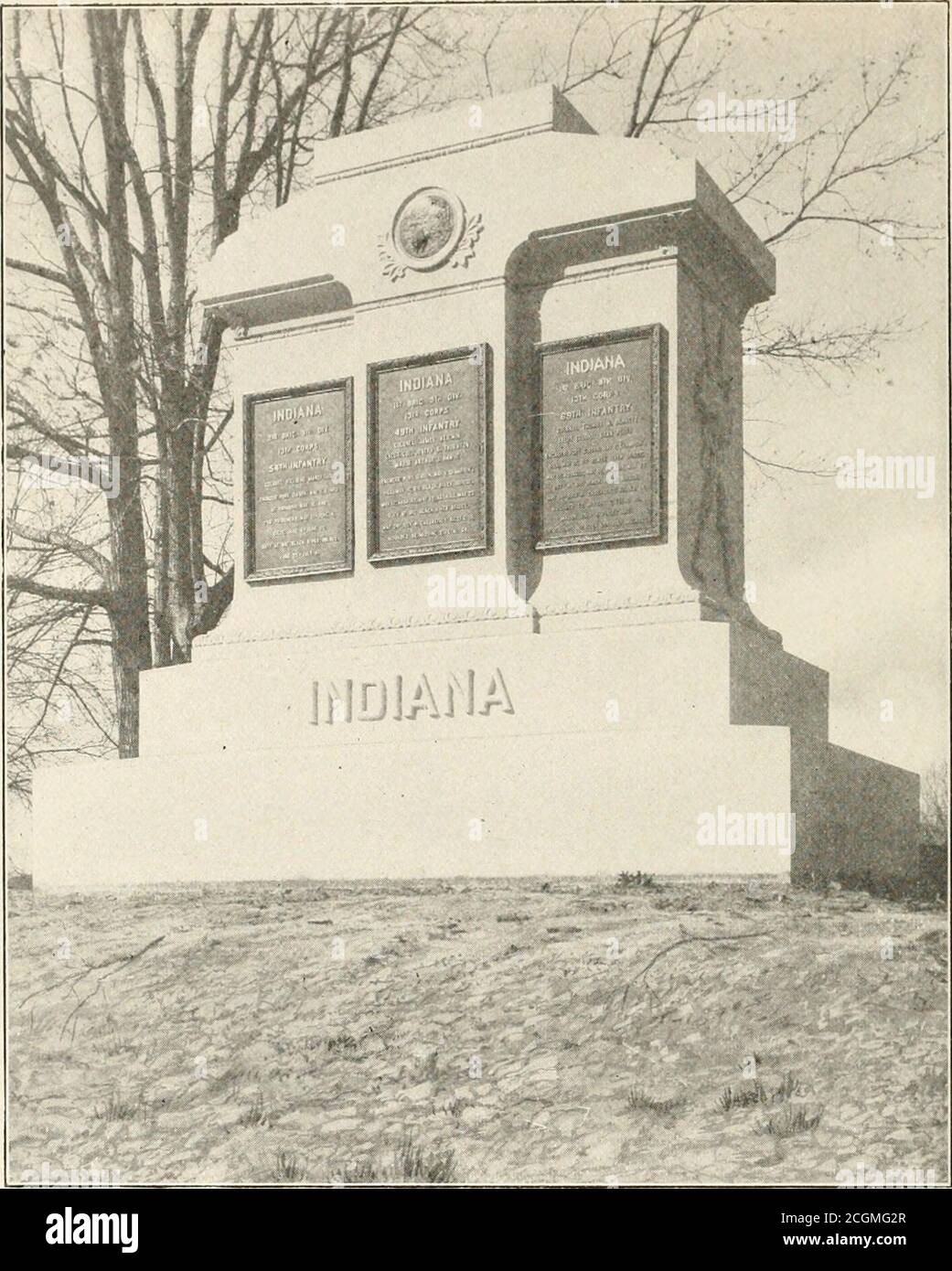 . Indiana in Vicksburg. Bis zur Invasion von Genom-Ilokden der ConfedsM-ATE, als das Regiment sich Shermans Army anschloss und mit der 1. Brigade, 3d Division, 15. Armeekorps, Inkampagnen von Atlanta nach Savannah marschierte. Von Savannah zog es nach Beaufort, und dann weiter mit dem Herzen durch die Carolinas, durch Columbia, Cheraw, Fay-clteville und Goklsborough nach Raleigh. 40. Infanterie. 297 von Raleigh zog es nach Norden, nach der Kapitulation der John-Sons Armee, nach Petersburg, 165 Meilen auf Zwangsmärsche, und von Petersburg marschierte nach Washington. Bald nach der Ankunft wurde es nach Louis verlegt Stockfoto