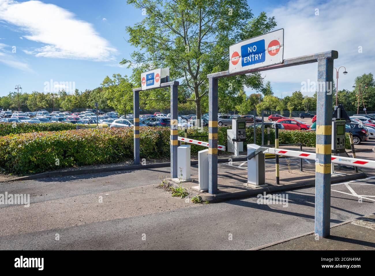 Verlassen Sie den Park und fahren Sie auf dem Parkplatz in Canterbury, England Stockfoto