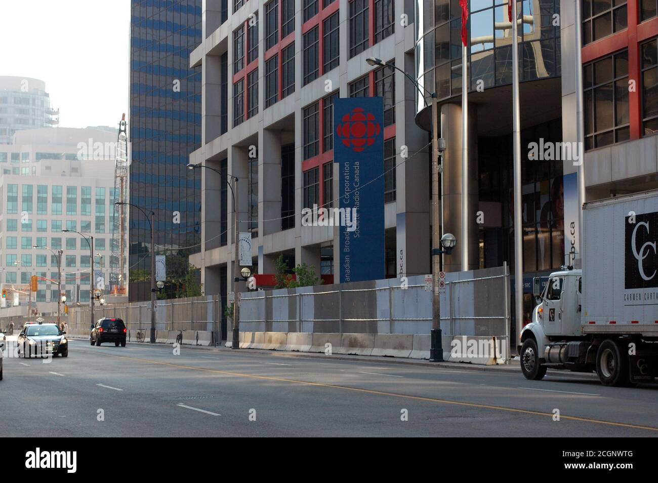 Fortifications on Front Street, Canadian Broadcasting Centre, Toronto vor dem G20-Gipfel im Jahr 2010 Stockfoto