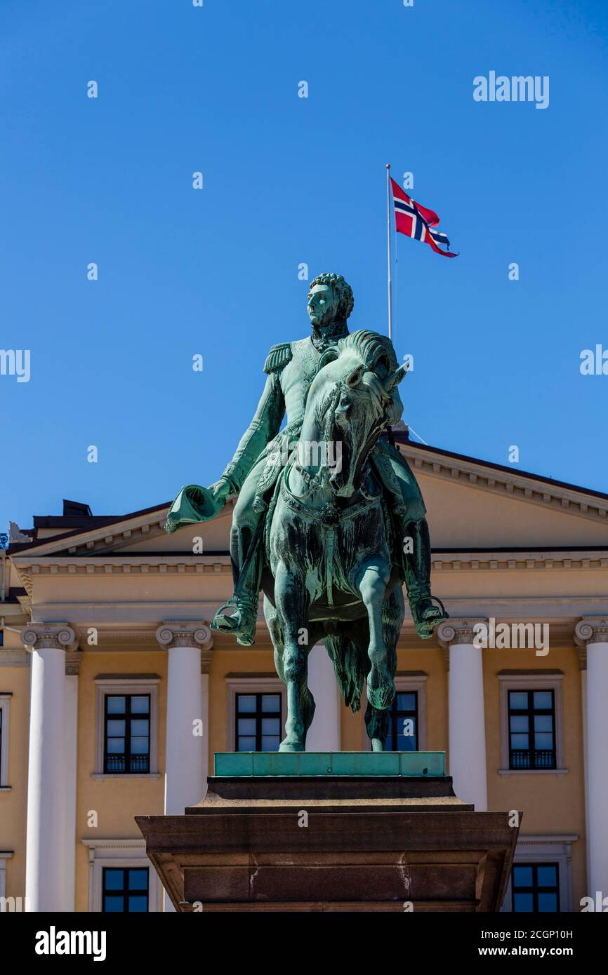 Statue von Karl XIV. John, König von Schweden, Karl III. John, König von Norwegen, vor dem königlichen Schloss, Oslo, Norwegen Stockfoto