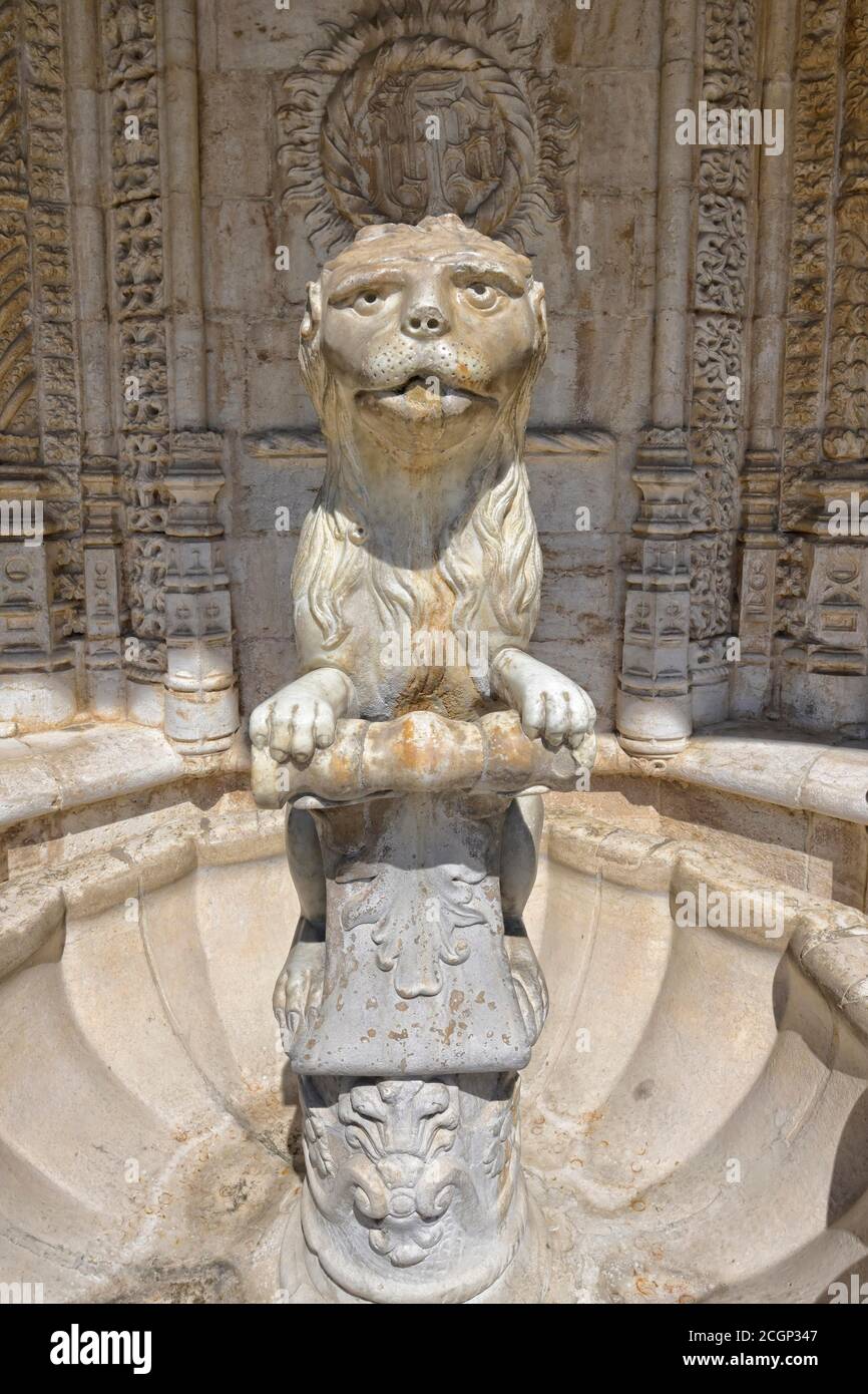 Tierförmige Brunnenstatue, Kloster der Hieronymiten, Mosteiro dos Jeronimos, Belem, Lissabon, Portugal Stockfoto