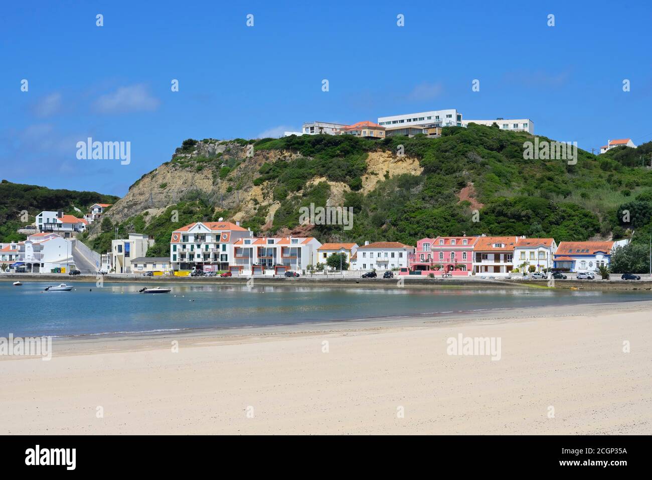 Blick auf den Strand von Sao Martinho do Porto, Bezirk Leiria, Portugal Stockfoto