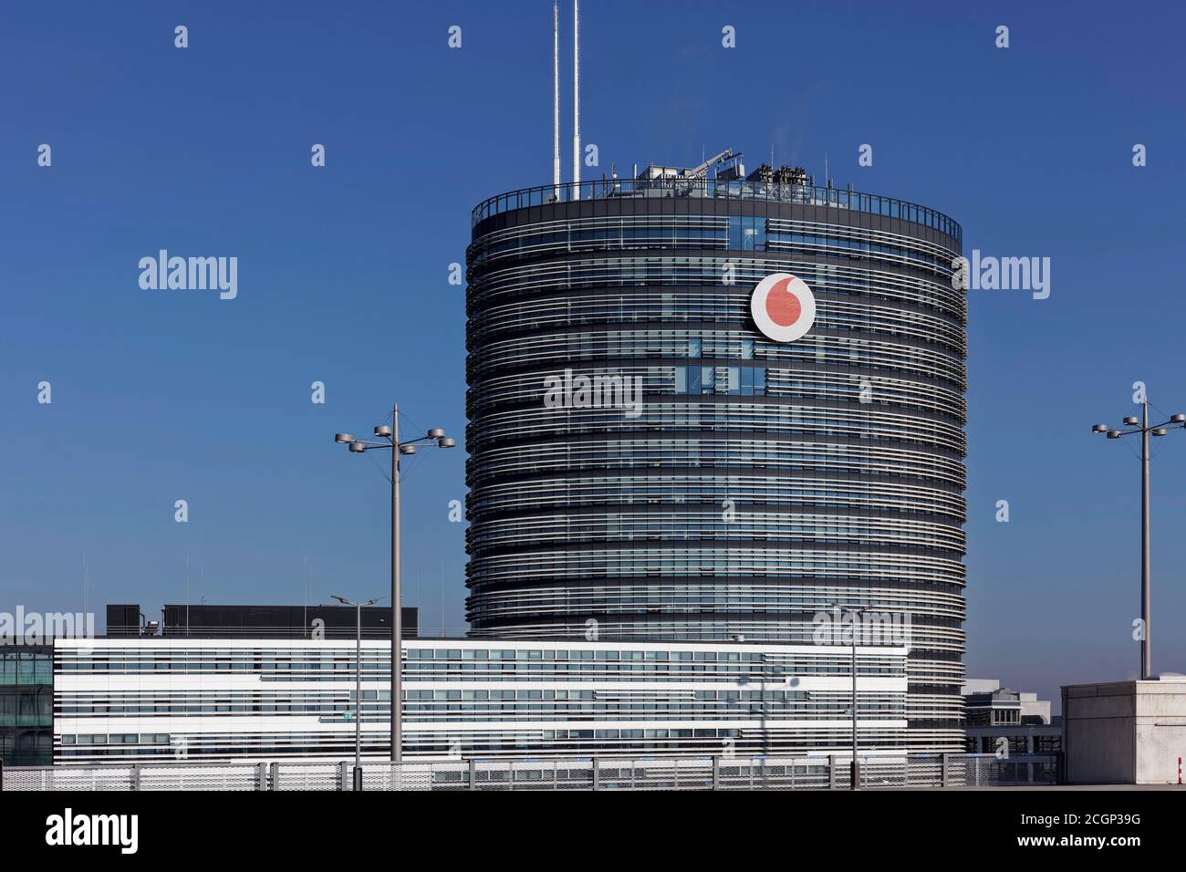 Vodafone Hochhaus, Firmenzentrale, Vodafone Campus, Düsseldorf-Heerdt, Nordrhein-Westfalen, Deutschland Stockfoto