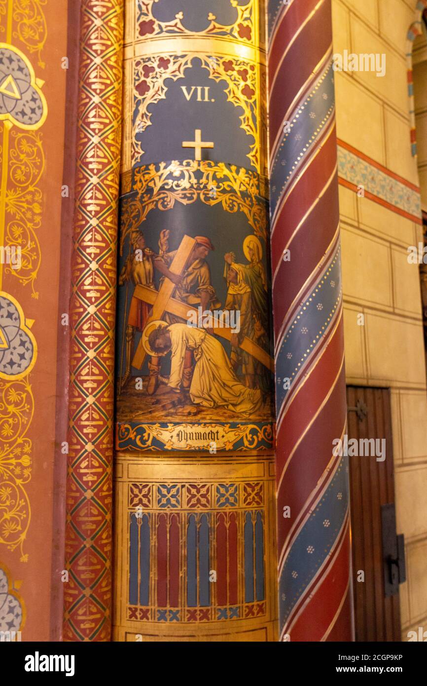 Christus mit Kreuz auf Säule Stockfoto