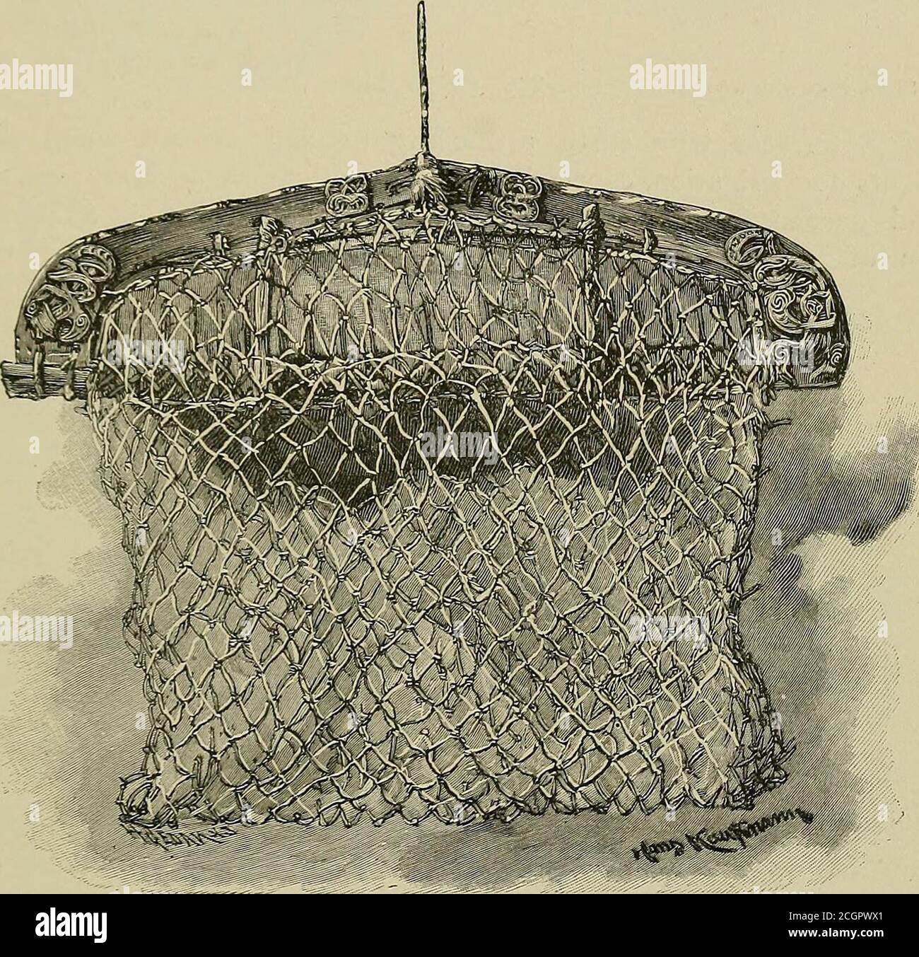 . Die Geschichte der Menschheit . Ohren,aus Neukaledonien (Wien Museum.) das Tier an die Oberfläche ; wenn es sich ziemlich auf dem Rücken im Boot befindet, verkünden laute Blasten der Muscheltrompete die freudige Intelligenz. DAlbertissäge Schädel von Schildkröten aufgehängt im Tempel von Tawan als Opfergaben. In stürmischer ARBEIT, WOHNUNGEN und NAHRUNG IN OZEANIEN 253 Wetter die Hawaiiianer in ihren kleinen Fischerbooten, um Delfine zu fangen, und der Mensch - ein Fischer, der zu weit geht auf der Verfolgung der Schule - die Position von denen die Vögel in der Luft angezeigt wird - ist weggeworfen und verloren. In der Frage der Zucht von Tieren, die f Stockfoto