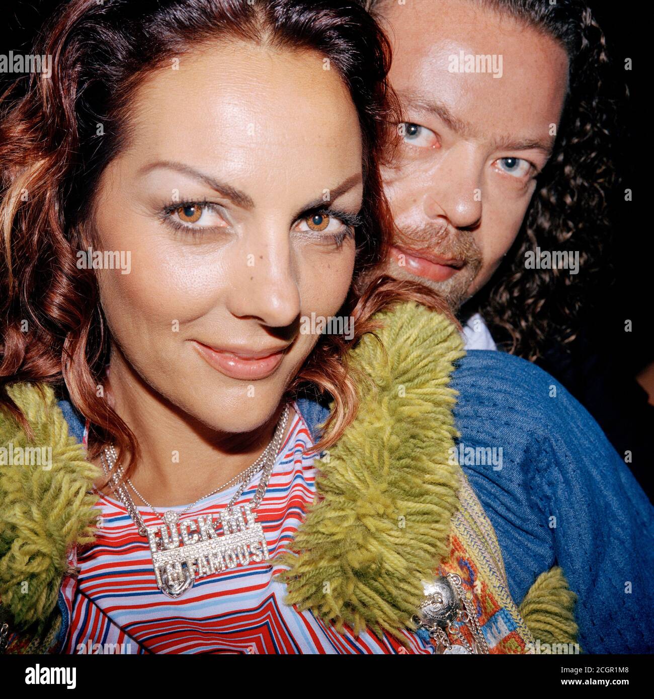 Finanzier und Unternehmer Alastair Cuddeford mit Hermine de Clermont-Tonnerre in Saint-Tropez, Frankreich. Stockfoto