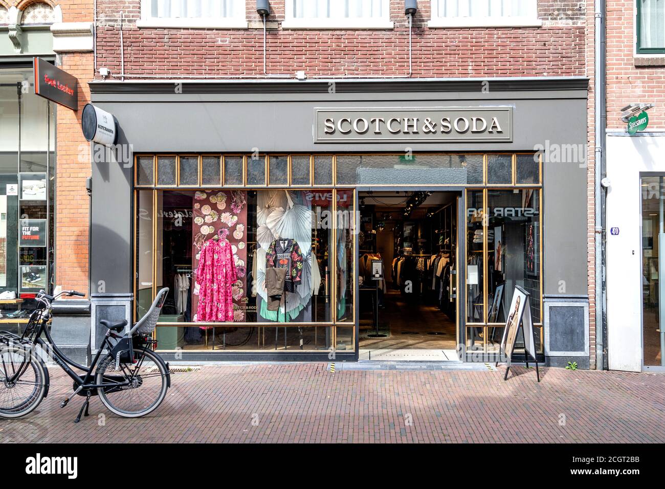 Scotch & Soda in Amersfoort, Niederlande. Scotch and Soda ist ein 1985 gegründetes niederländisches Einzelhandelsunternehmen für Mode. Stockfoto