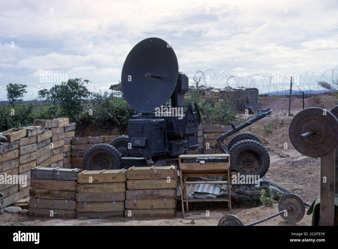 Vietnamkrieg US ARMY / United States Army Artillerie Erkennungs-Radar Sperry AN/MPQ-10 - Vietnam war Counter-Battery Radar Sperry AN/MPQ-10 Stockfoto