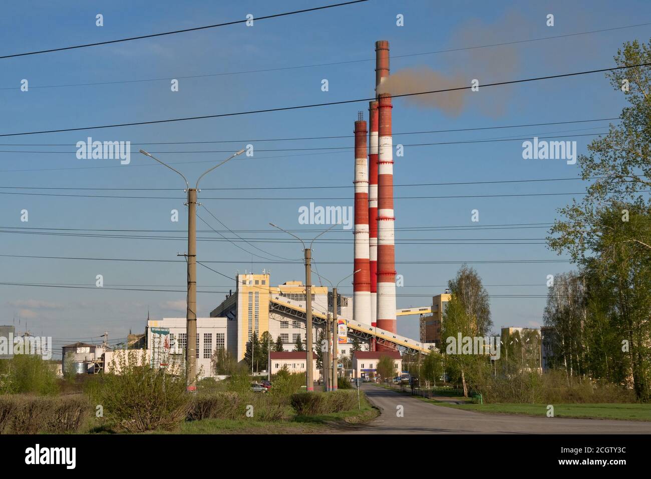 Das Wärmekraftwerk Nazarovskaya (GRES) befindet sich in der Stadt Nazarovo, Krasnojarsk Territorium Russlands Stockfoto
