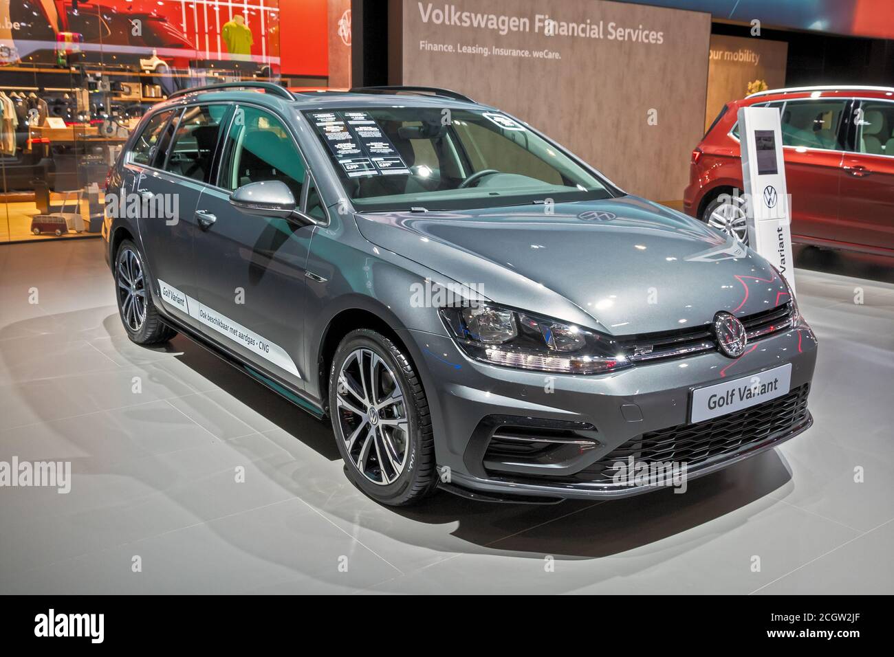 BRÜSSEL - 9. JAN 2020: Neues Volkswagen Golf Variant-Modell auf dem Automobilsalon 2020 in Brüssel vorgestellt. Stockfoto