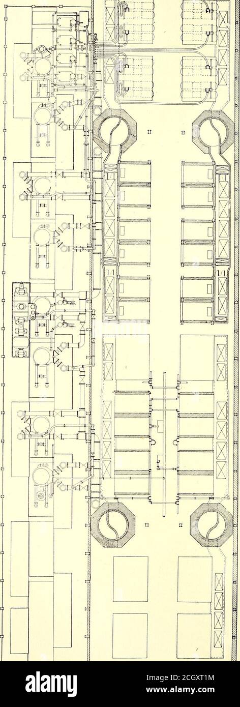 . Die Straßenbahn Zeitschrift . ters.TURBO-GENERATOR-SETS die Turbo-Generatoren sind von Westinghouse Herstellung und bestehen aus einem Einzylinder, Doppel-Flow, Dampfturbine directconnected to a rotierenden Feld, Turbo-Generator. Die derzeitige Einspannung besteht aus acht Einheiten, der normalen Volllast des Spindelfasses, Abb. 22, ist ein gewalztes Stahltrommel 77 Zoll Durchmesser, in jedes Ende von denen geschmiedet wird Stahl, um-brella-förmige Scheibe geschrumpft. Die Spindelenden sind aus hohem Carbonstahl gefertigt und in diese Scheiben gepresst, wodurch eine leichte und starke Konstruktion entsteht. Fach Teil kann alle o bearbeitet werden Stockfoto