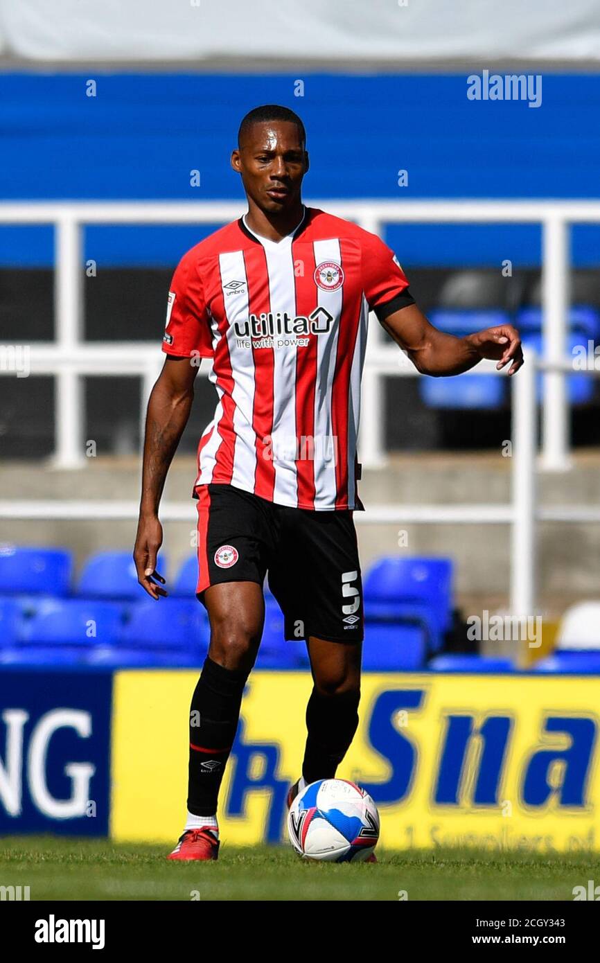 Ethan Pinnock (5) von Brentford in Aktion während des Spiels Stockfoto