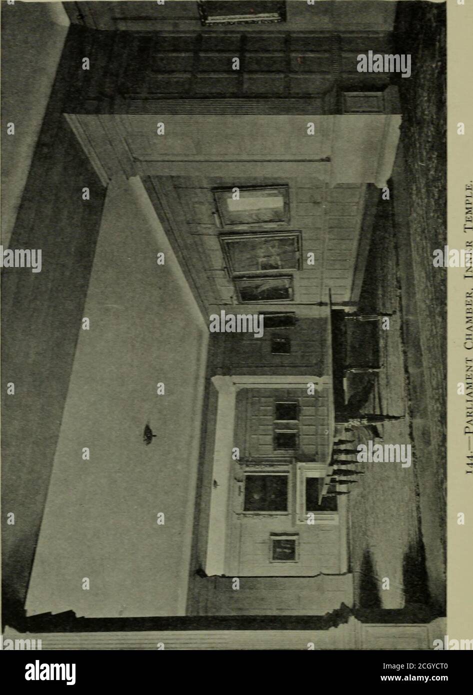 . Lutyens Häuser und Gärten . .Heathcote, nein, 111. LittleThakeham, 73, 74. Lindis-farne Castle, 82, 84. Marsh-Court, 67, -. Whalton Manor,125, 127 Hampstead Garden Vorort: The Central Square, 19, 25. Heathcote. Llklev, 105, 106, 107,108, 109, 110, No, 111, in,112, 112, 113, 114, 115, 115,no, 117, 118, 145. Hemingway, Herr, Gebäudeeigentümervon Heathcote, Ilkley, 108. Hestercombe, Gardens at, 86, 87,88, 88, 89, 90, 00, 91, 92, 92, 93. Hill End, Preston, Herts, 13, 16. Homewood, Knebworth, n, 55, 56, 57. 58.Home, Mr. Edgar, Bauherr des Tigbourne Court, 49.Häuser: Barton St. Mary, EastGrinstead Stockfoto