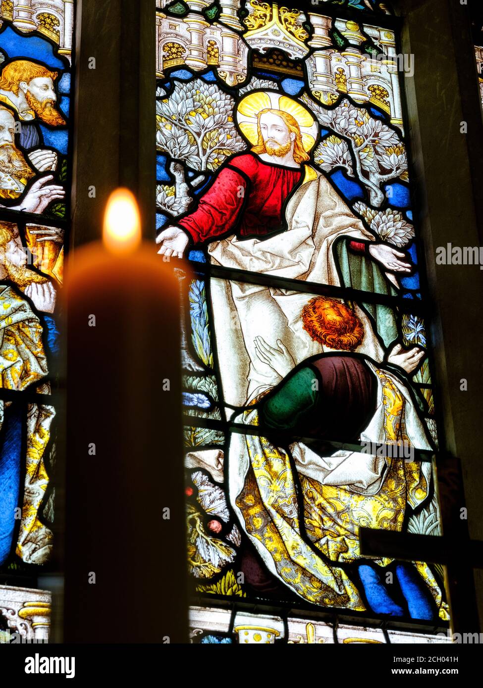 Ostfenster in der East Hoathly Church in der Nähe von Lewes, East Sussex, Großbritannien Stockfoto