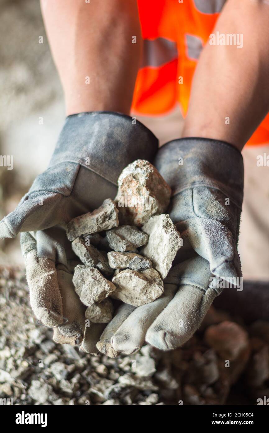 Erze für die Verarbeitung in der Goldgräberstadt Benguet Stockfoto