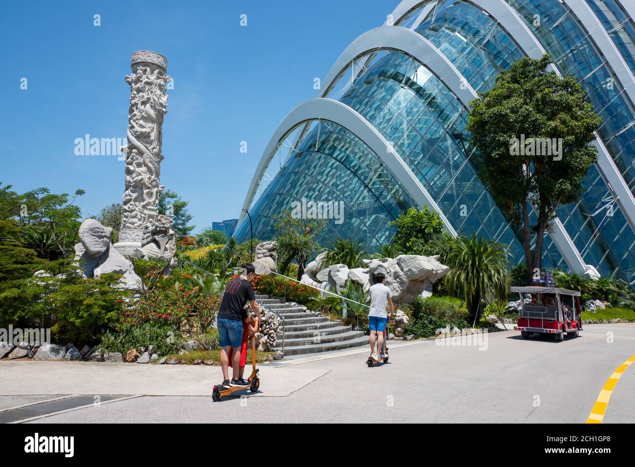 Singapur, Gardens by the Bay, Cloud Forest Dome. Stockfoto