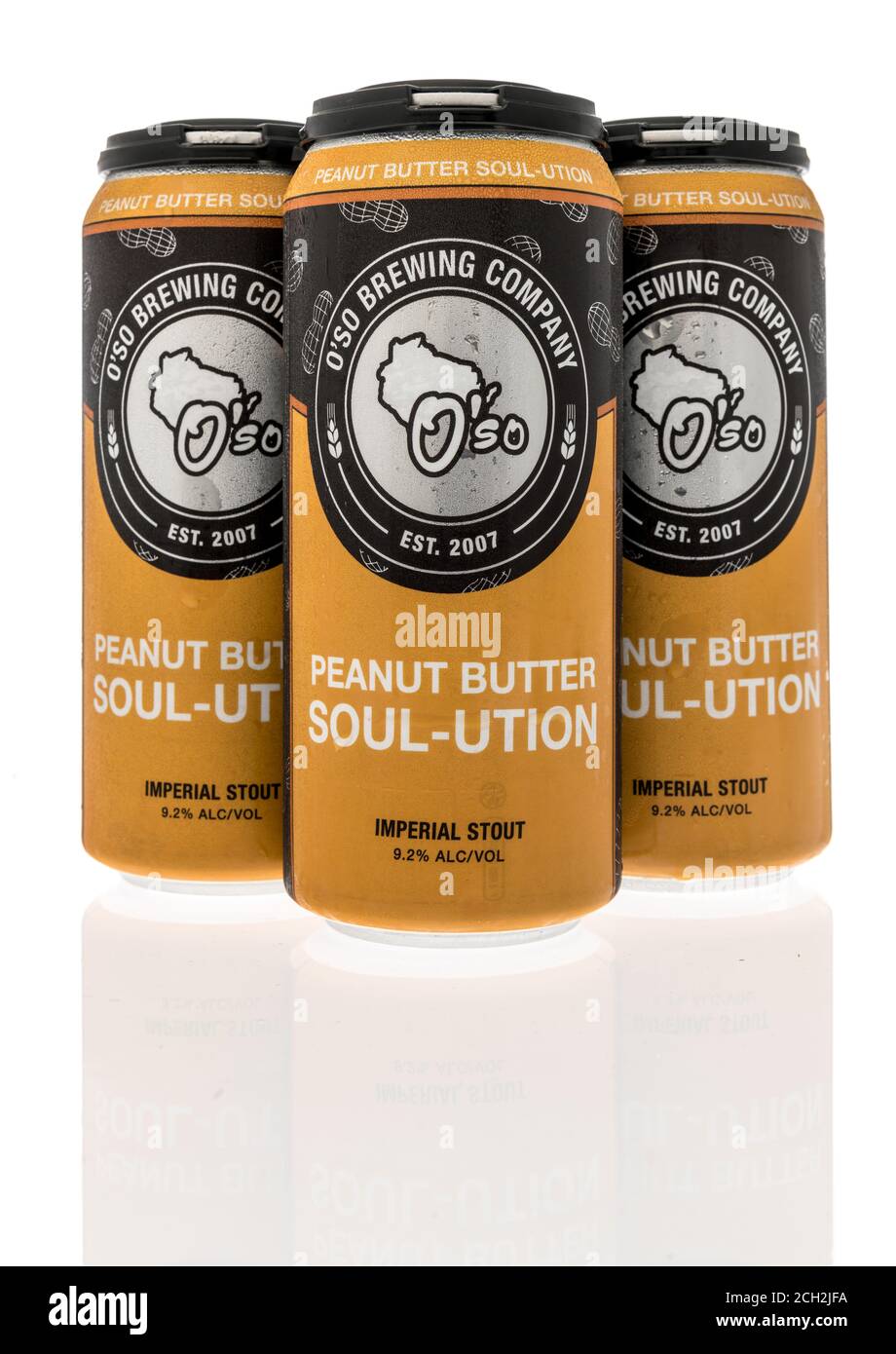 Winneconne , WI - 12. September 2020: Eine vierer Packung Erdnussbutter Soul-ution Imperial Stout Bier von Oso Brauen auf einem isolierten Hintergrund. Stockfoto